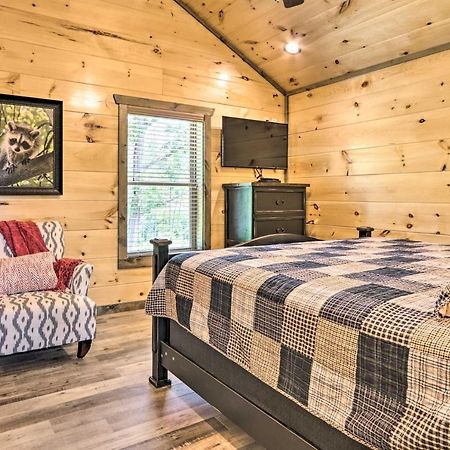 Modern Cabin With Hot Tub And Game Room In Gatlinburg! Bagian luar foto